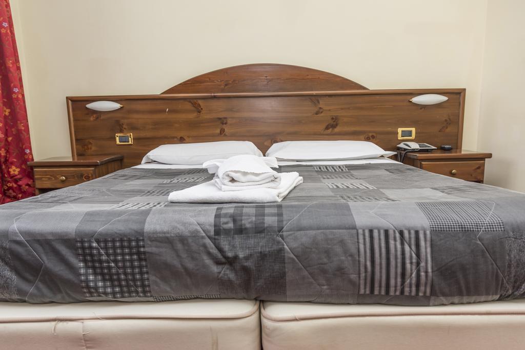Hotel La Terrazza Oulx Екстериор снимка