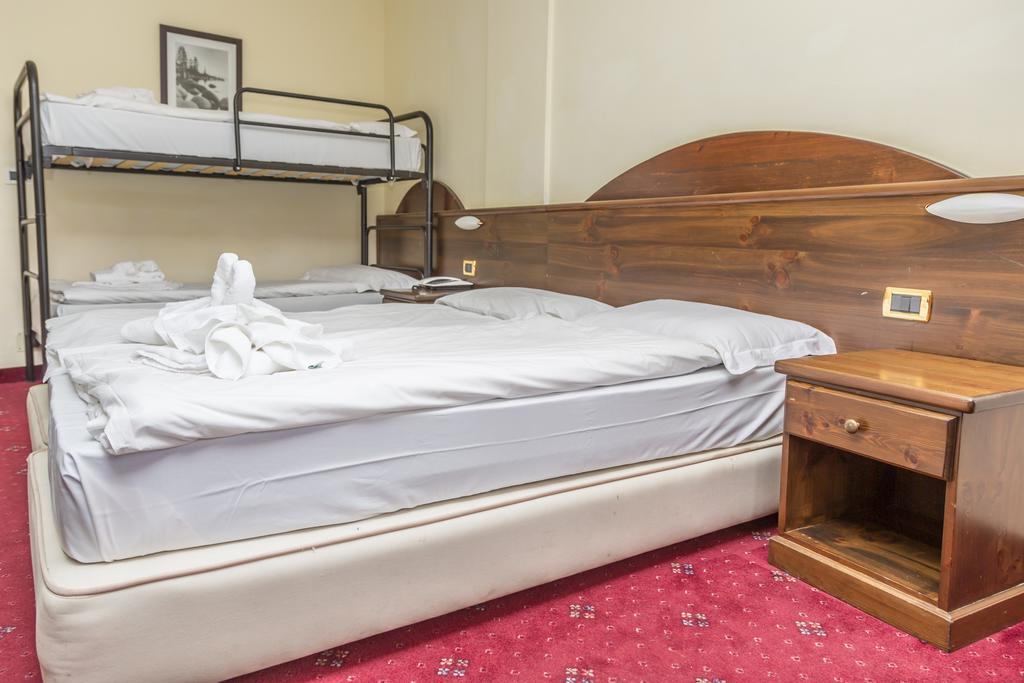 Hotel La Terrazza Oulx Екстериор снимка