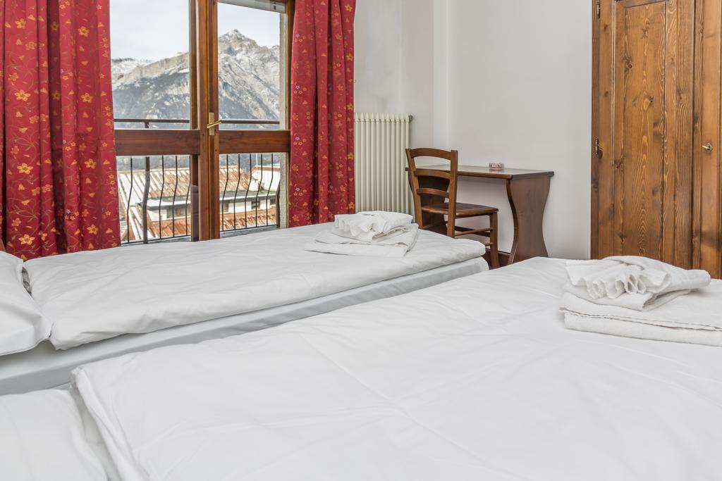 Hotel La Terrazza Oulx Екстериор снимка