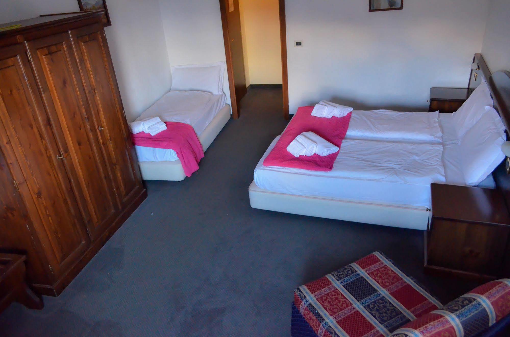 Hotel La Terrazza Oulx Екстериор снимка