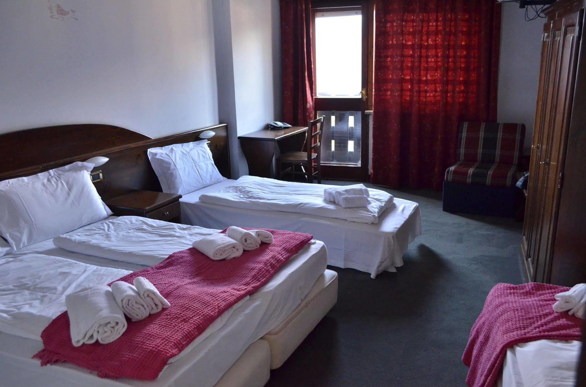 Hotel La Terrazza Oulx Екстериор снимка
