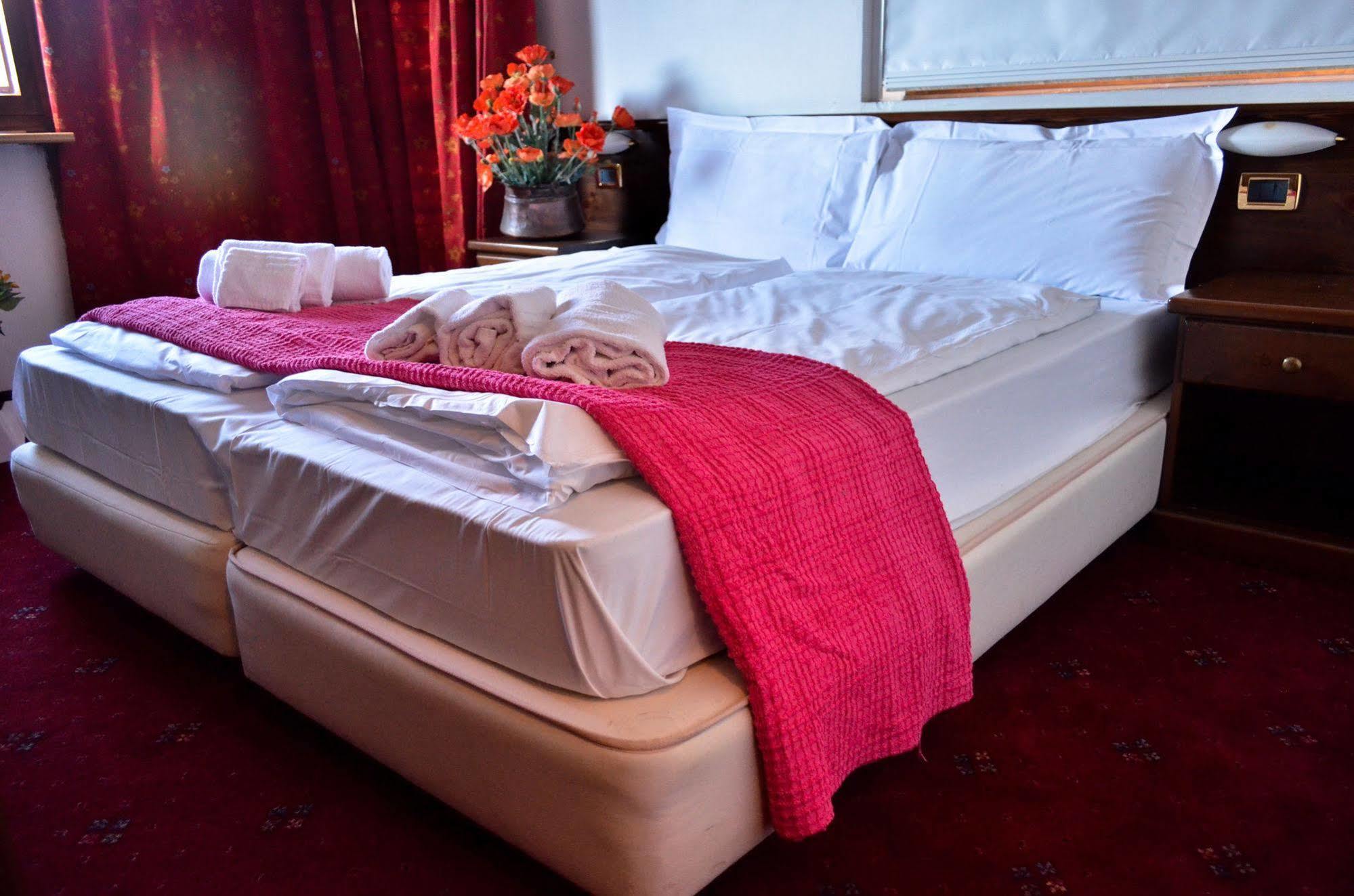 Hotel La Terrazza Oulx Екстериор снимка